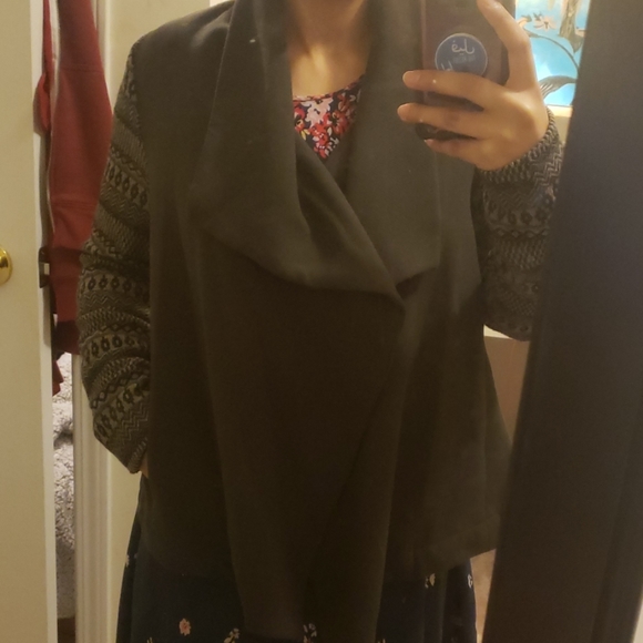 Jacket - Picture 4 of 4